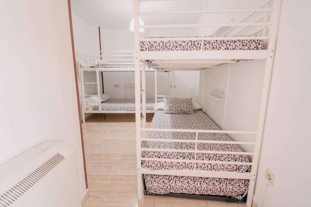 Apartamento La Iglesia Кальдас-де-Рейс Екстер'єр фото