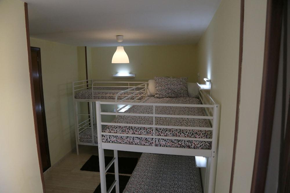 Apartamento La Iglesia Кальдас-де-Рейс Екстер'єр фото